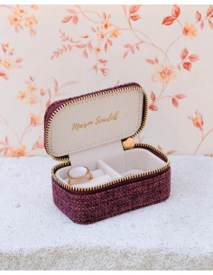 Mini cestovní šperkovnice ve vzhledu lnu - bordó | MAISON SCARLET - 1 2