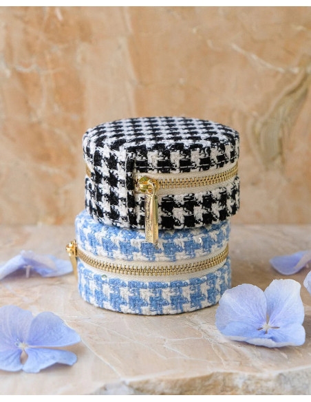 Kulatá cestovní šperkovnice s motivem kouhoutí stopy | MAISON SCARLET d