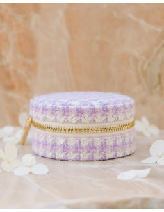 Kulatá cestovní šperkovnice s motivem kouhoutí stopy - šeříková | MAISON SCARLET - 1