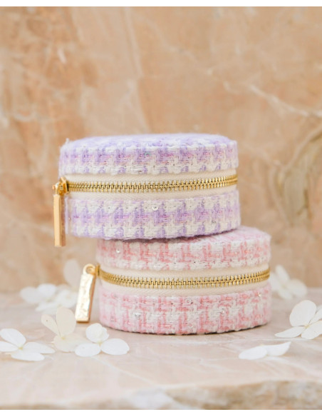 Kulatá cestovní šperkovnice s motivem kouhoutí stopy - šeříková | MAISON SCARLET b