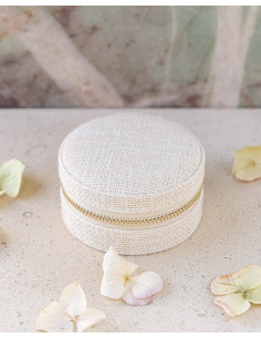 Kulatá cestovní šperkovnice ve vzhledu lnu - béžová | MAISON SCARLET - 1