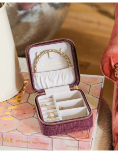 Víkendová šperkovnice v lněném vzhledu - bordó | MAISON SCARLET - 1 2