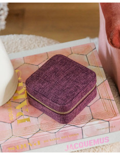 Víkendová šperkovnice v lněném vzhledu - bordó | MAISON SCARLET - 1