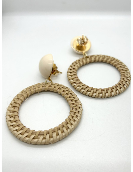 Náušnice Rafie béžová s kulatým béžovým detailem | FRANCINE BRAMLI a