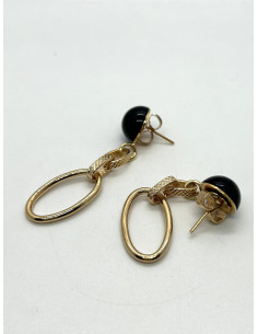 Visací náušnice z kovu ve zlaté barvě s černým detailem | FRANCINE BRAMLI 2