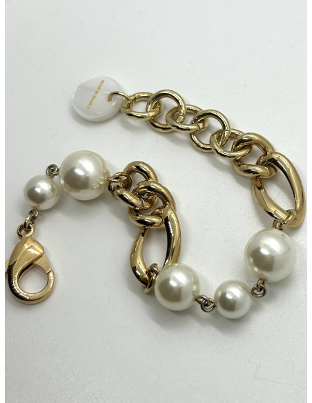 Náramek z řetízku ve zlatém tónu s bílými perlami | FRANCINE BRAMLI b