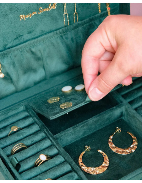 Dvoupatrová šperkovnice se zásuvkou ze sametu | MAISON SCARLET c