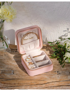 Weekend jewellery box made of pink faux leather | MAISON SCARLET - 1 2