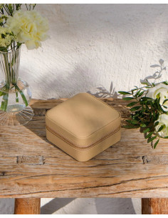 copy of Weekend jewellery box made of white faux leather | MAISON SCARLET - 7