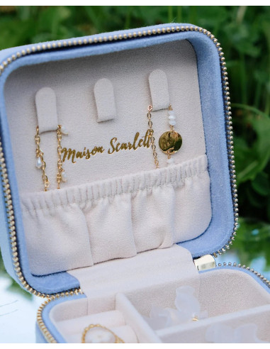 Víkendová šperkovnice ze sametu | MAISON SCARLET a