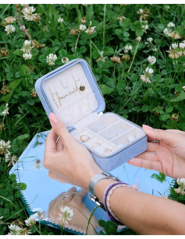 Víkendová šperkovnice ze sametu | MAISON SCARLET