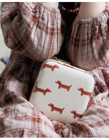 Víkendová šperkovnice s motivem jezevčíků, Limitovaná edice | MAISON SCARLET c