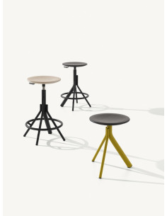 Stolička Main 1121 žlutá s dřevěným sedákem | ET AL. 2