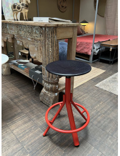 Barová stolička Main 1120 červená s dřevěným sedákem | ET AL. 2