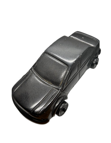 Vintage kovový model auta - dekorace | dovoz Indie b