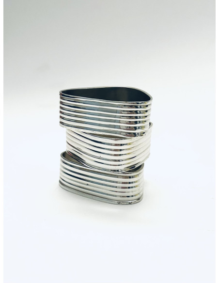 Kroužek na ubrousek z alpaky – trojúhleníkový design | dovoz Indie a