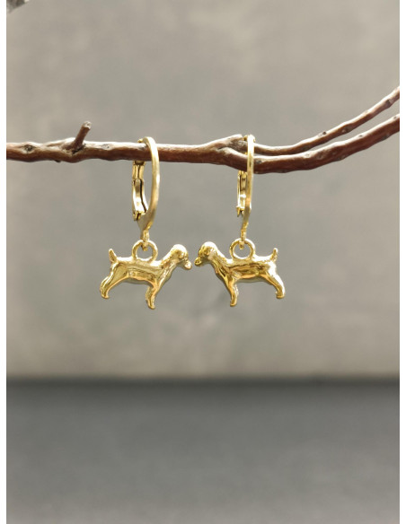 Náušnice s přívěskem psa ve zlatém odstínu | PIOU PIOU - 3