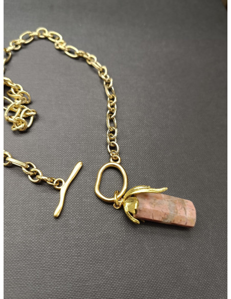 Náhrdelník s přírodním rhodonitem, ve zlaté barvě | PIOU PIOU b