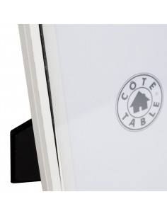 Fotorámeček Riva L s bílo-stříbrným rámem | CÔTÉ TABLE-1 2