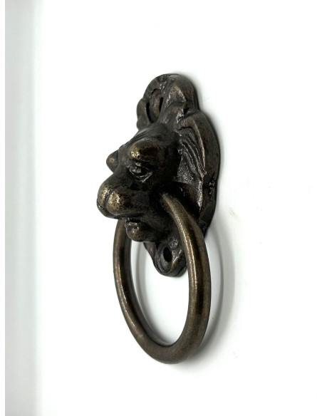 Nábytková úchytka – lví hlava s kruhem | dovoz Indie b