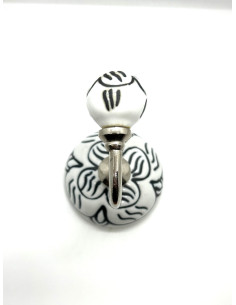 Nástěnný háček s malovanou keramikou, bílý | dovoz Indie c 2