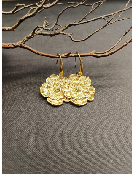 Náušnice květy ve zlaté barvě | PIOU PIOU
