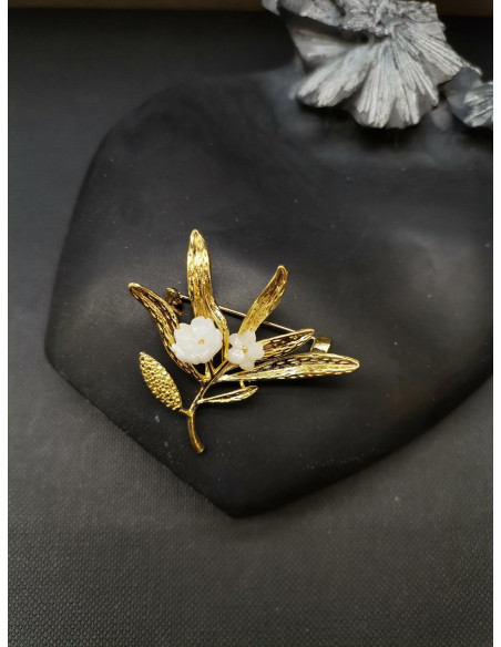 Brož ve tvaru větvičky s perleťovými květy | PIOU PIOU
