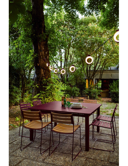 Kovová židle Surprising s teakem, outdoor/ indoor | FERMOB