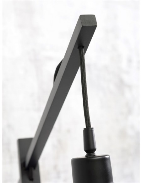 Dřevěná stojací lampa ANDES černá se stínítkem | GOOD&MOJO-3