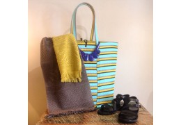 Nezapomeňte si vzít k vodě naši africkou plážovou tašku.